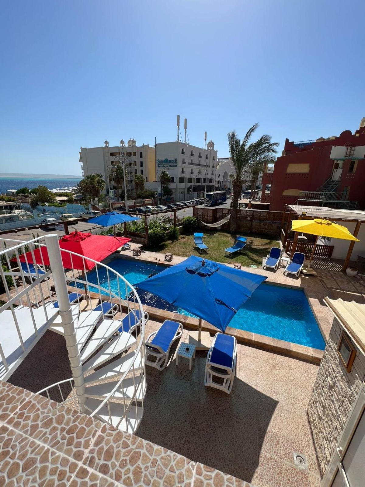 Serafy City Center Hostel And Pool For Foreigners Adults Only الغردقة المظهر الخارجي الصورة