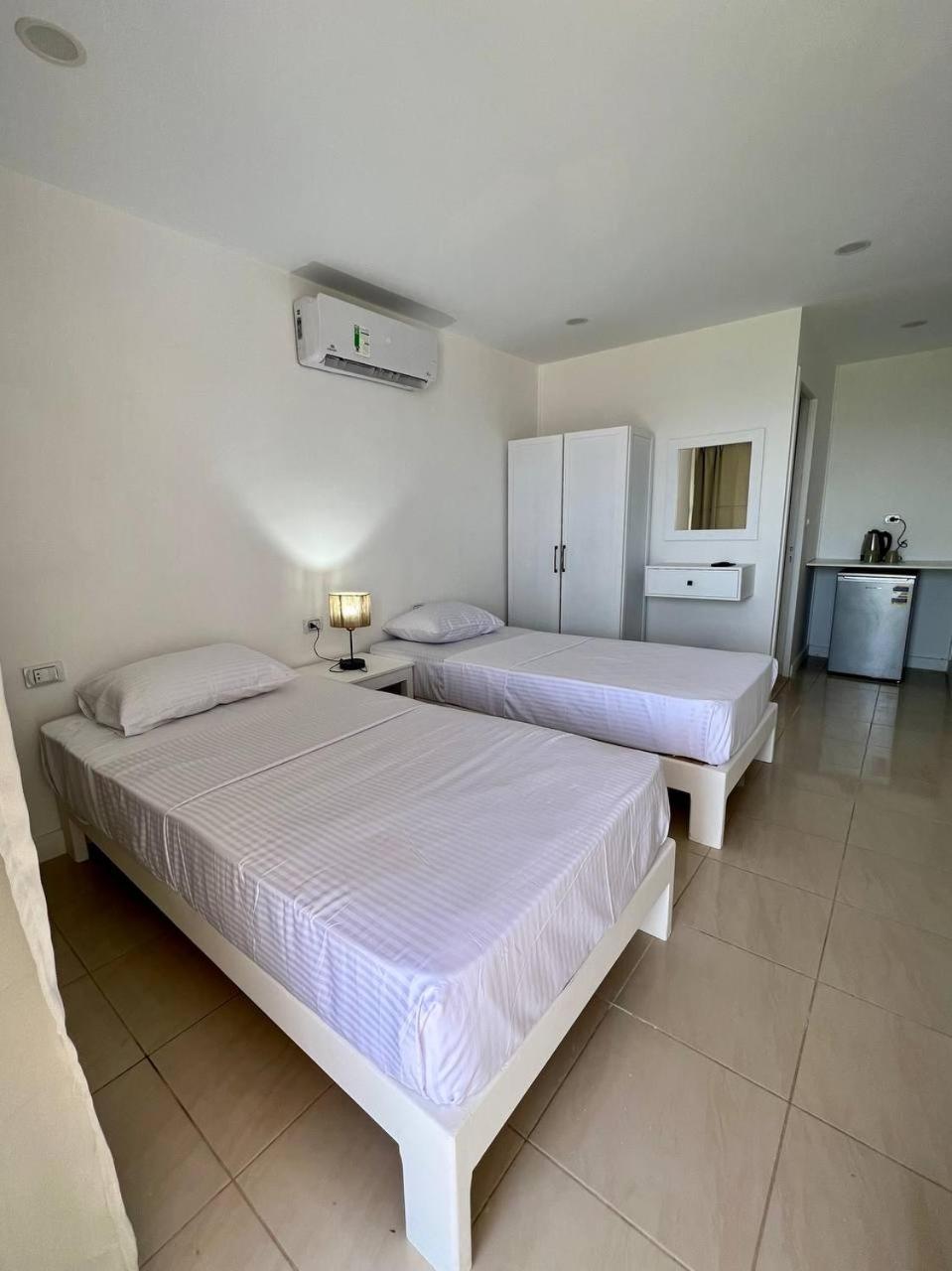 Serafy City Center Hostel And Pool For Foreigners Adults Only الغردقة الغرفة الصورة