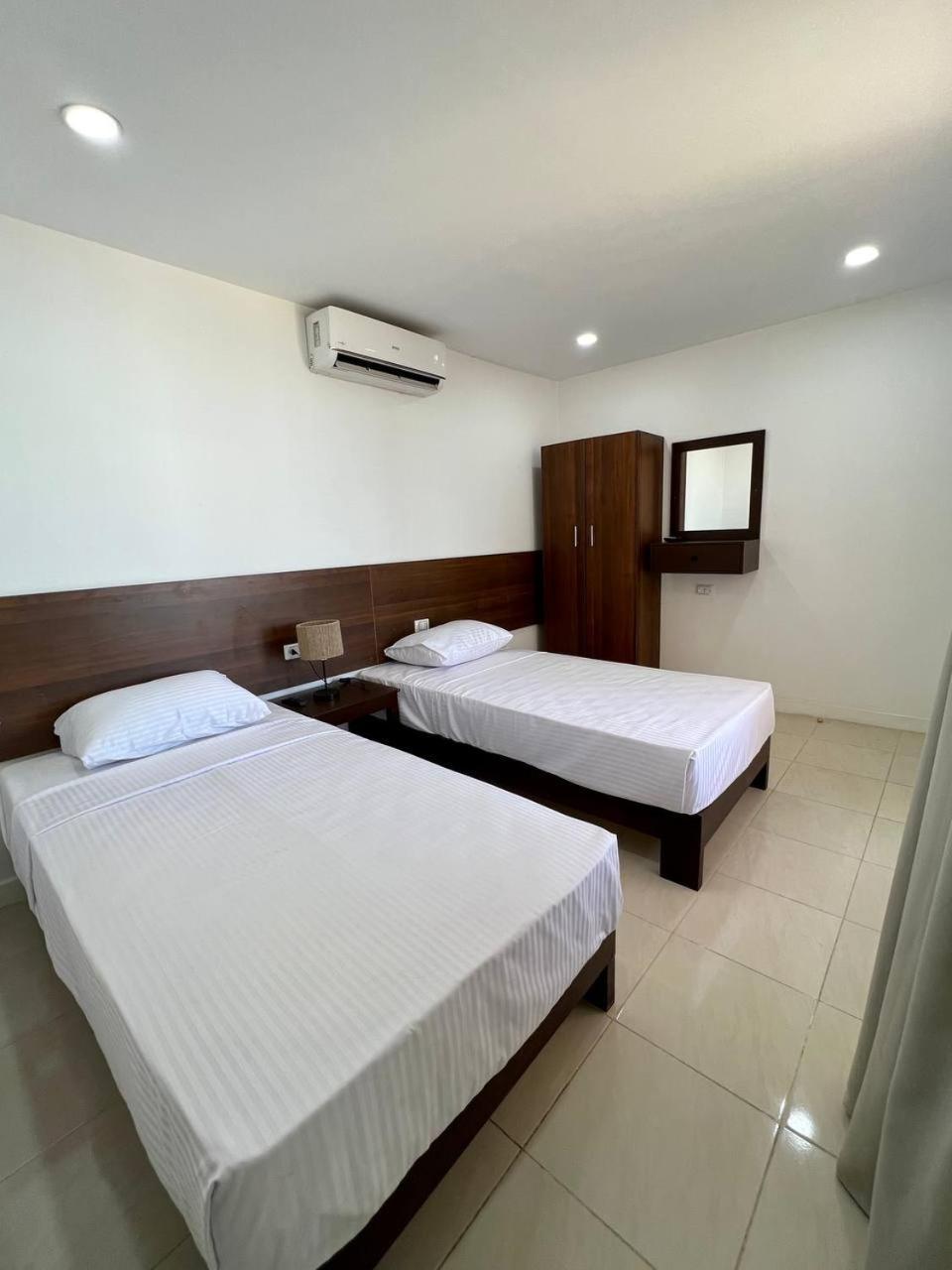 Serafy City Center Hostel And Pool For Foreigners Adults Only الغردقة الغرفة الصورة