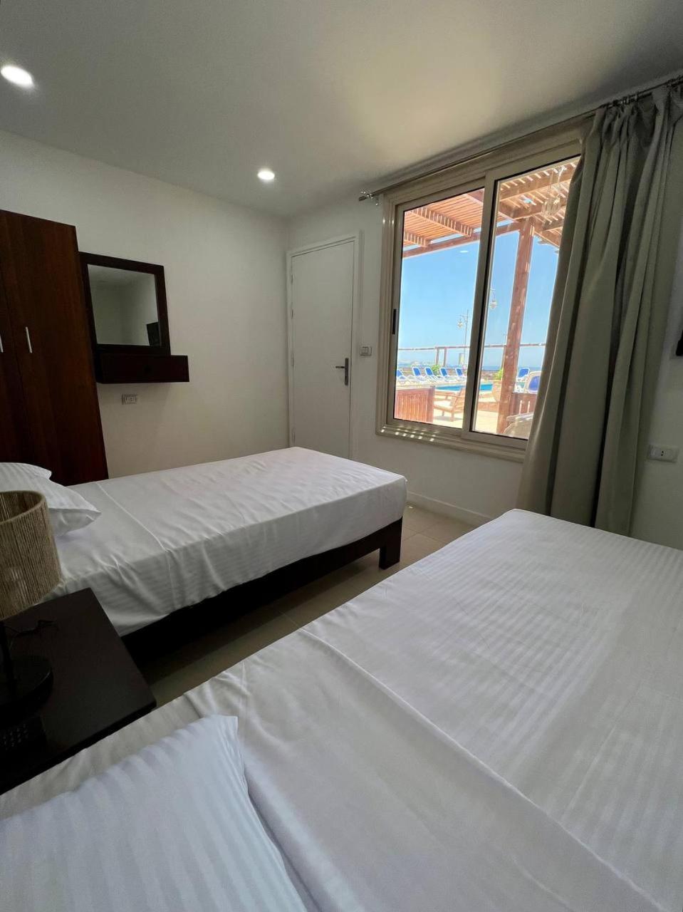 Serafy City Center Hostel And Pool For Foreigners Adults Only الغردقة الغرفة الصورة