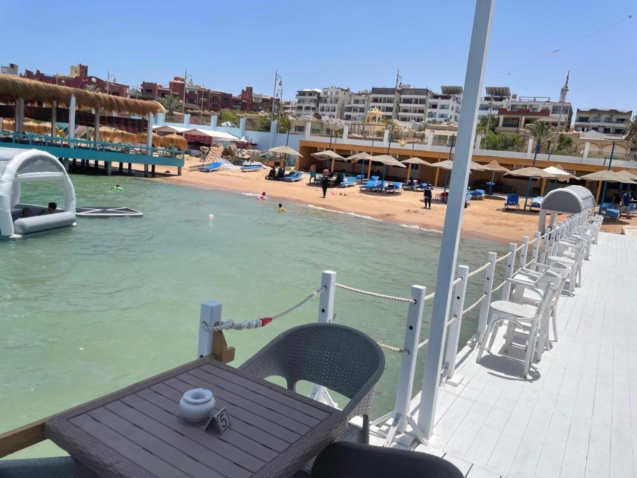 Serafy City Center Hostel And Pool For Foreigners Adults Only الغردقة المظهر الخارجي الصورة